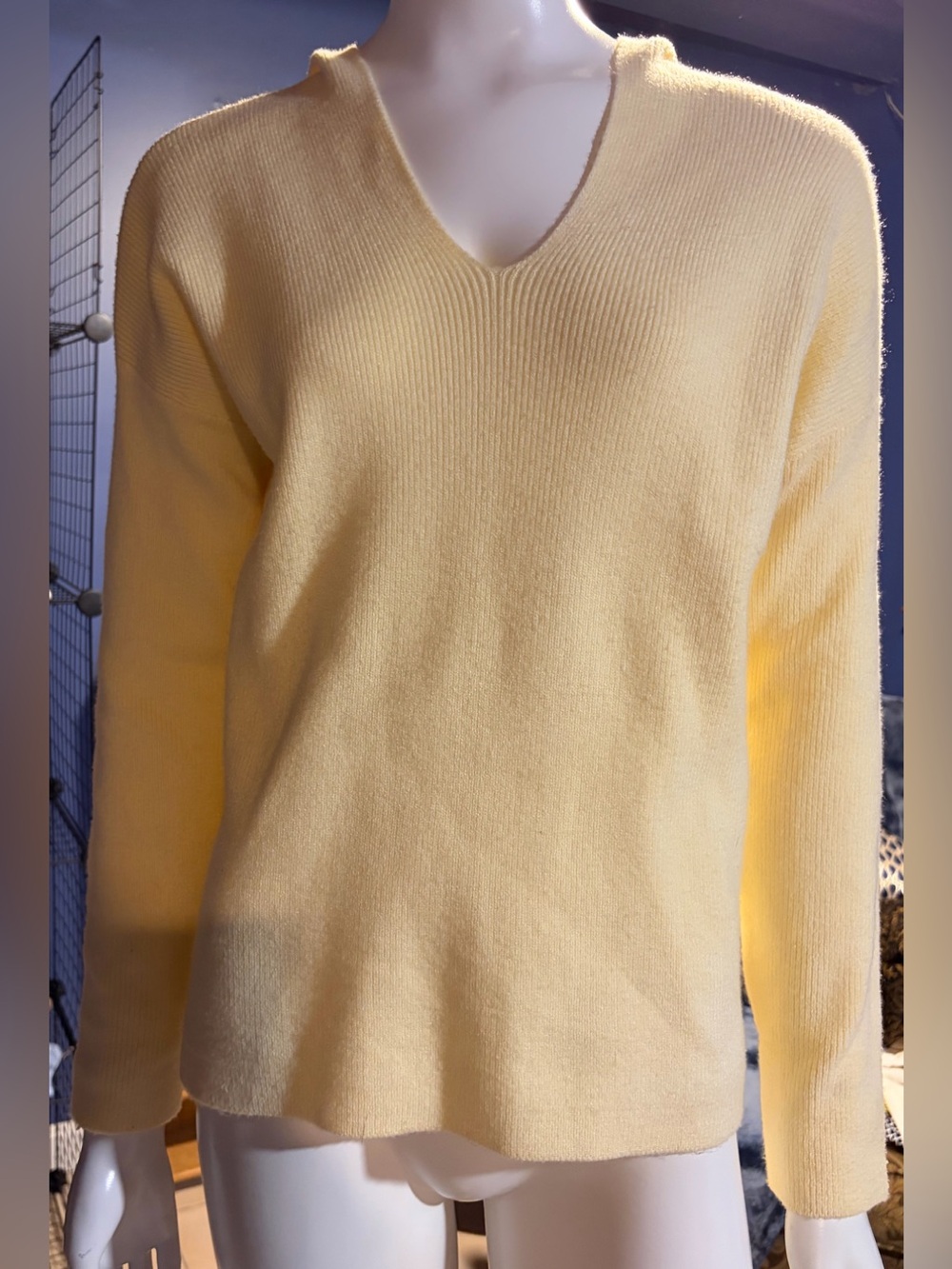 Tahari Pale Yellow V-Neck Hooded Knit Sweater. NWOT